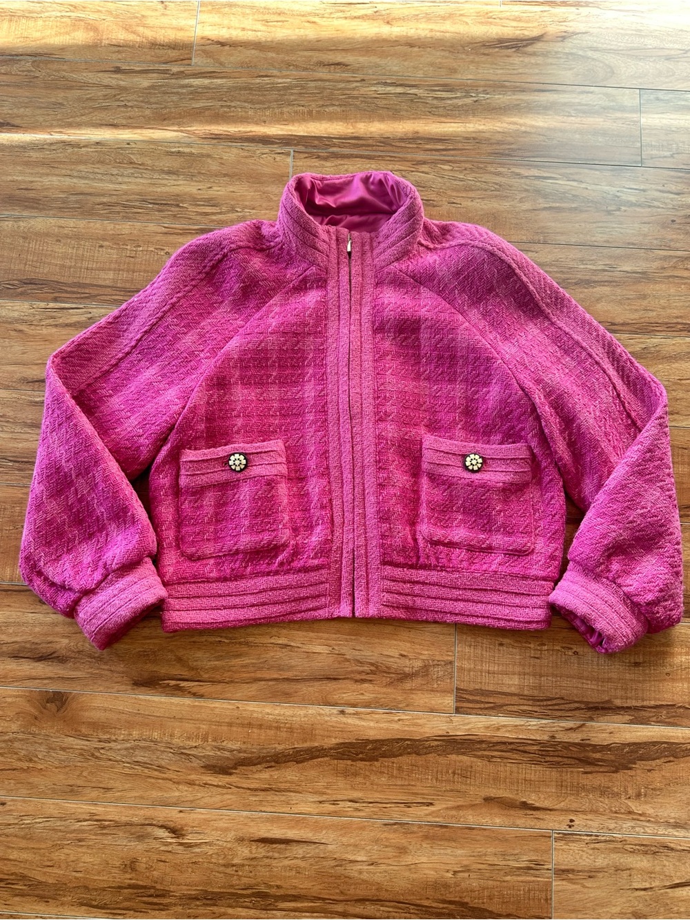 Chanel
2019 Tweed Pattern Jacket